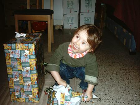 En avance